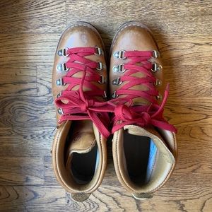 Danner Women’s Mountain Light, Cascade